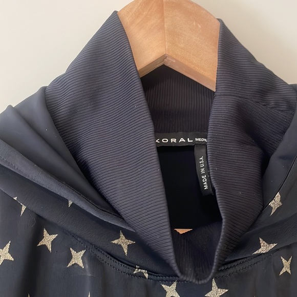 Koral Clover Valo Hoodie in black - Picture 4 of 5